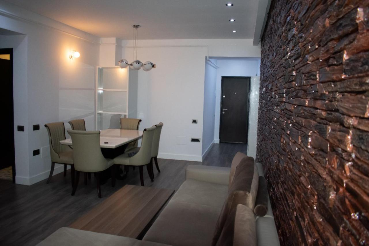 Appartamento Apartament Valcea Râmnicu Vâlcea Esterno foto
